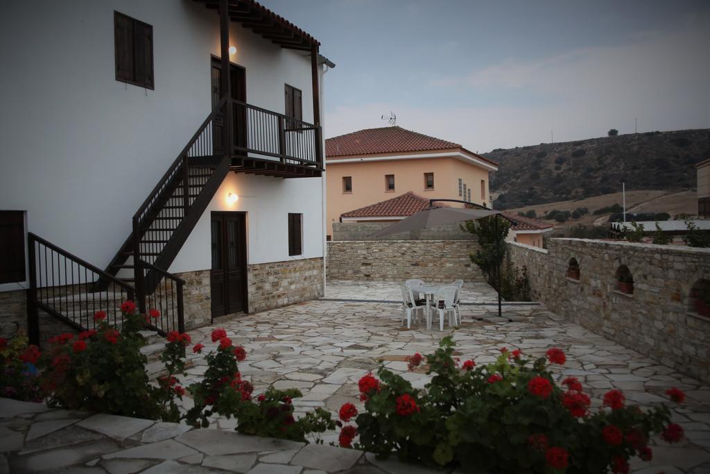Charoullas Traditional Mansion Villa Alaminos Luaran gambar